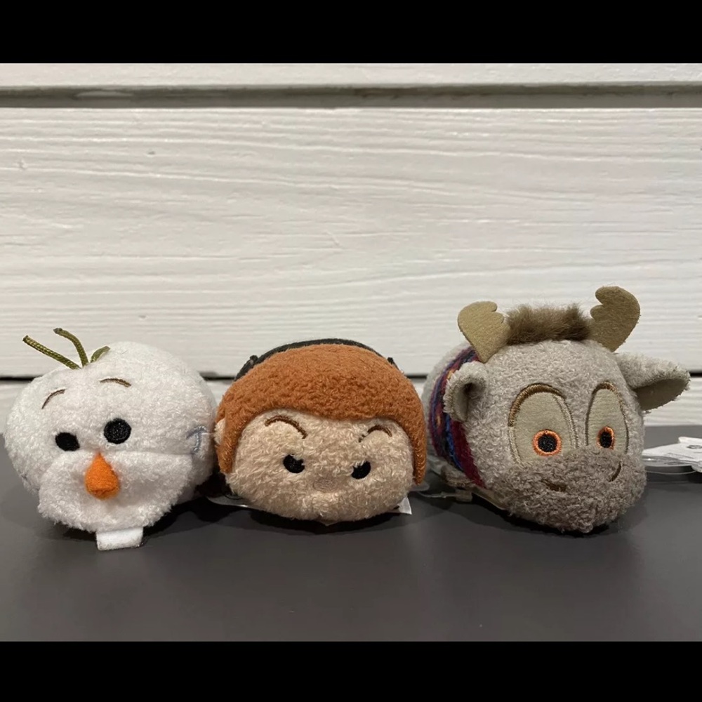 Disney Tsum Tsum Frozen 3.5" Mini Plush NEW WITH TAGS - Olaf, Hans, Sven